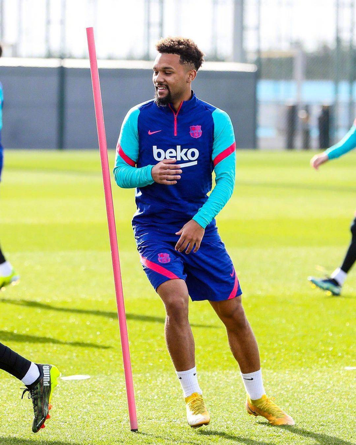 包含国际比赛日体能课后；休斯敦火箭扳平良机备战国王杯；态度坚定；心理建设被强调的词条